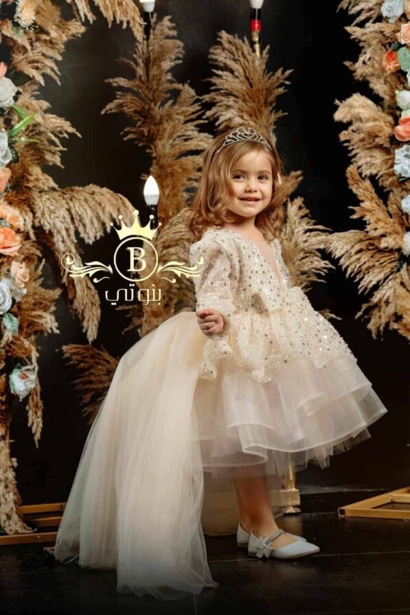 ⁦Handmade dress with tail⁩ - الصورة ⁦5⁩