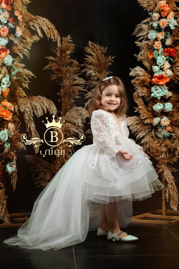 ⁦Handmade dress with tail⁩ - الصورة ⁦3⁩